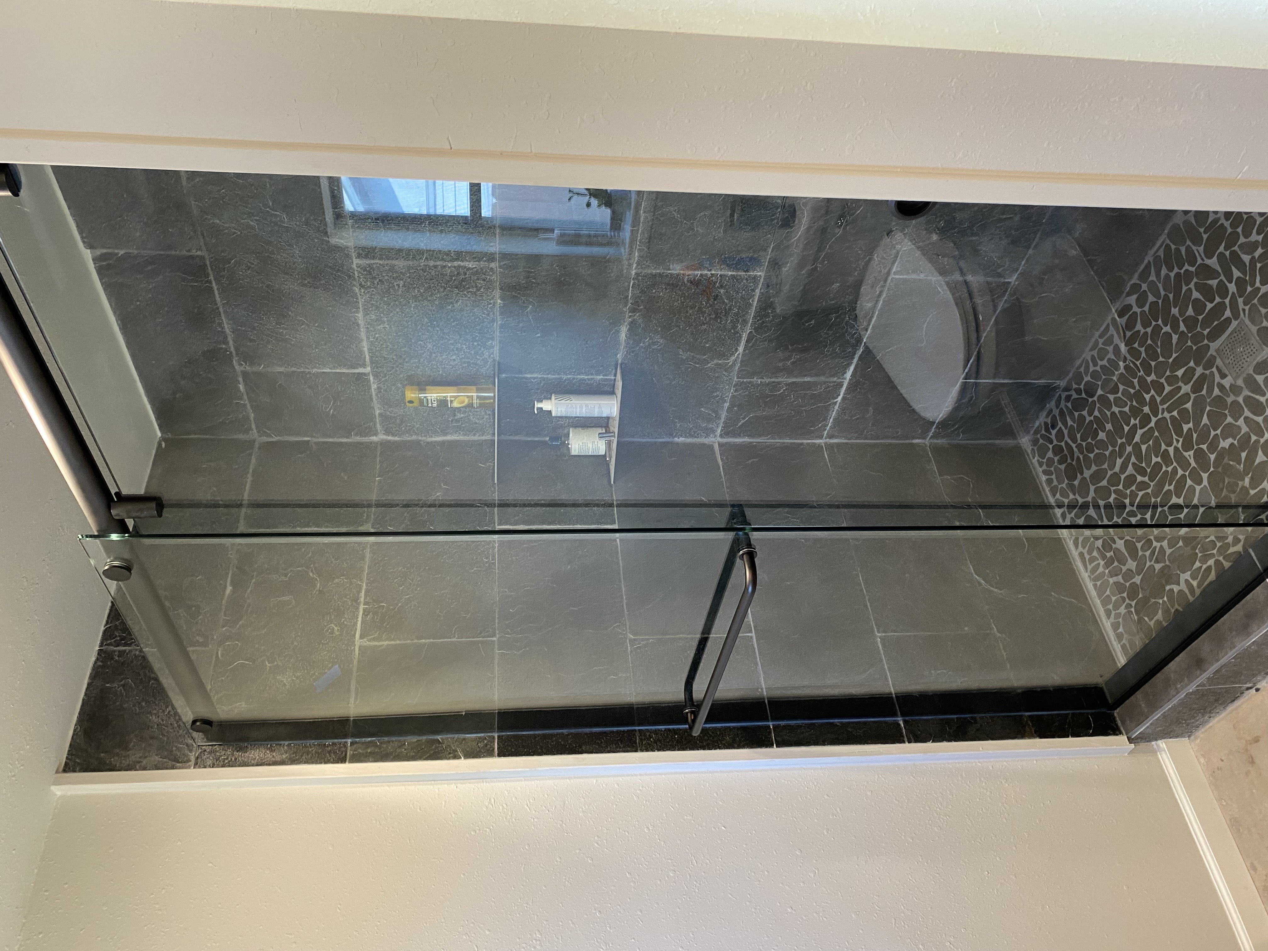 Frameless shower installation 6
